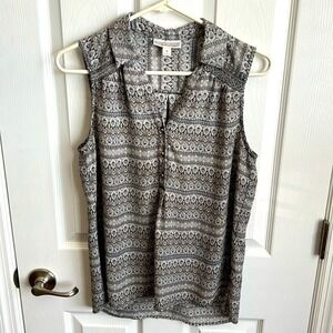 Dana‎ Buchman Sleeveless Blouse Patterned Size Small Gold Tone Buttons Summer